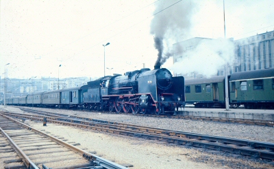 {short description of image}